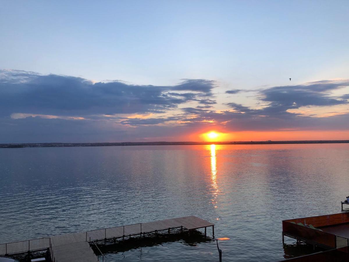 Mamaia Lake View Apartment Bagian luar foto