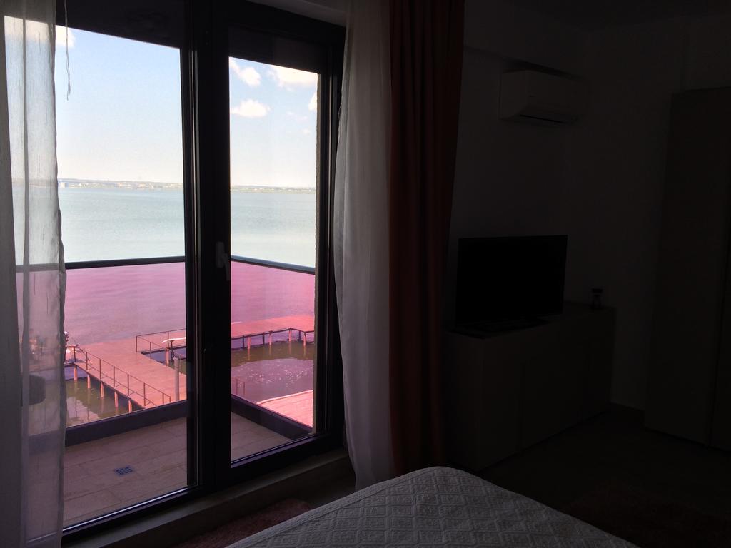 Mamaia Lake View Apartment Bagian luar foto